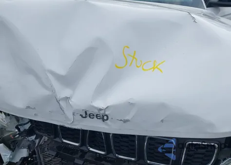 2023 Jeep Grand Cherokee Laredo 4X4 from USA, damaged, VIN 1C4RJHAG1PC504869